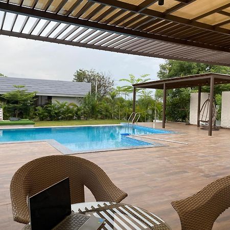 V R Farms Exotic Villa Venkatāpur Exteriör bild