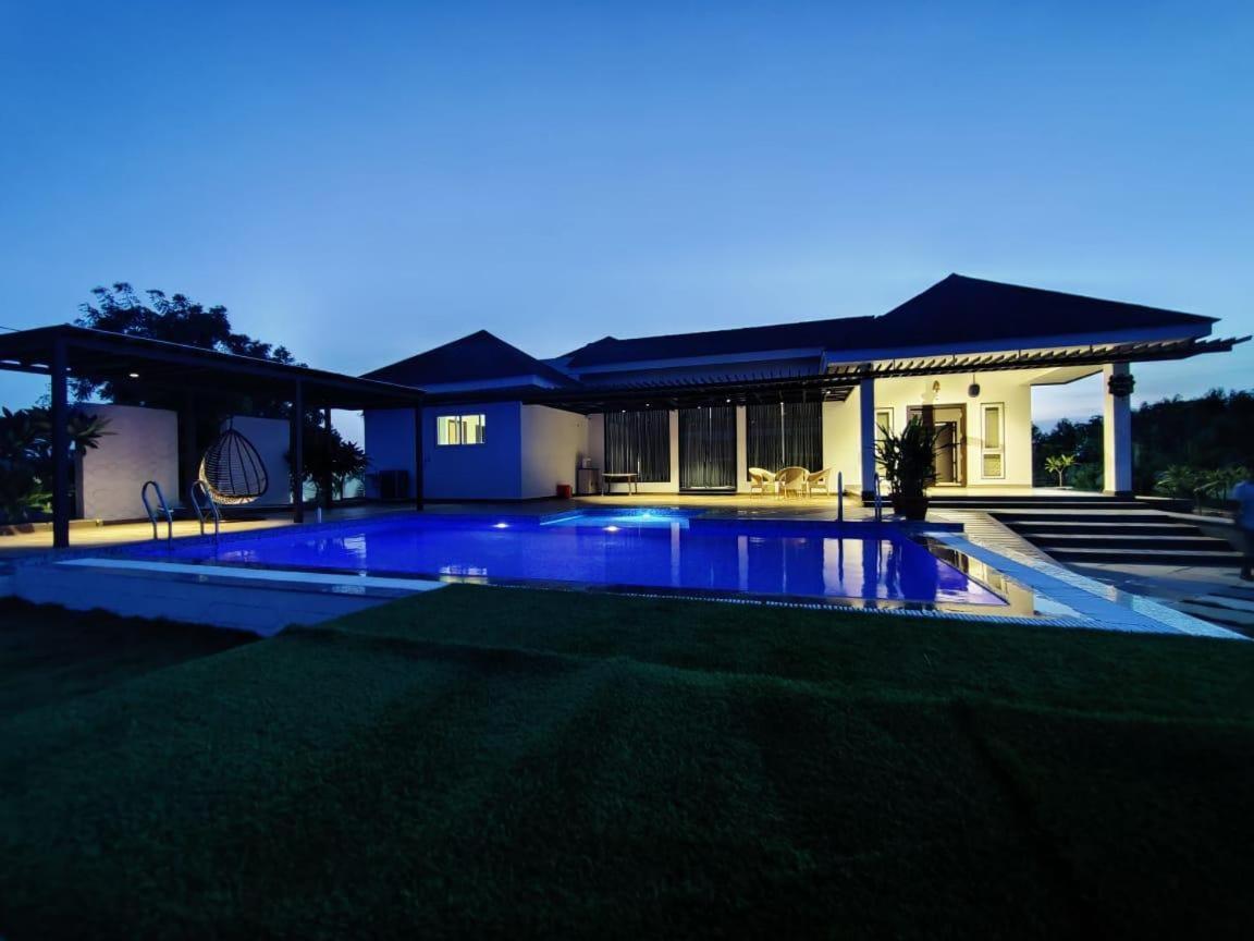 V R Farms Exotic Villa Venkatāpur Exteriör bild