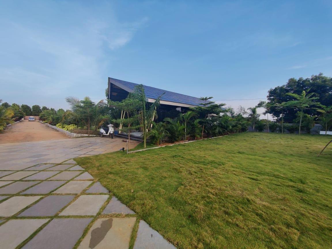 V R Farms Exotic Villa Venkatāpur Exteriör bild